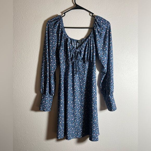 Lily Rose Blue flower print, long top - Picture 1 of 5